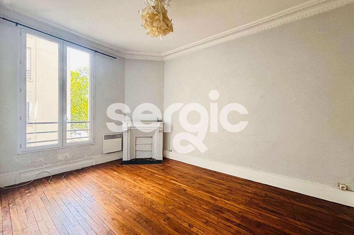 Appartement à PARIS-14E