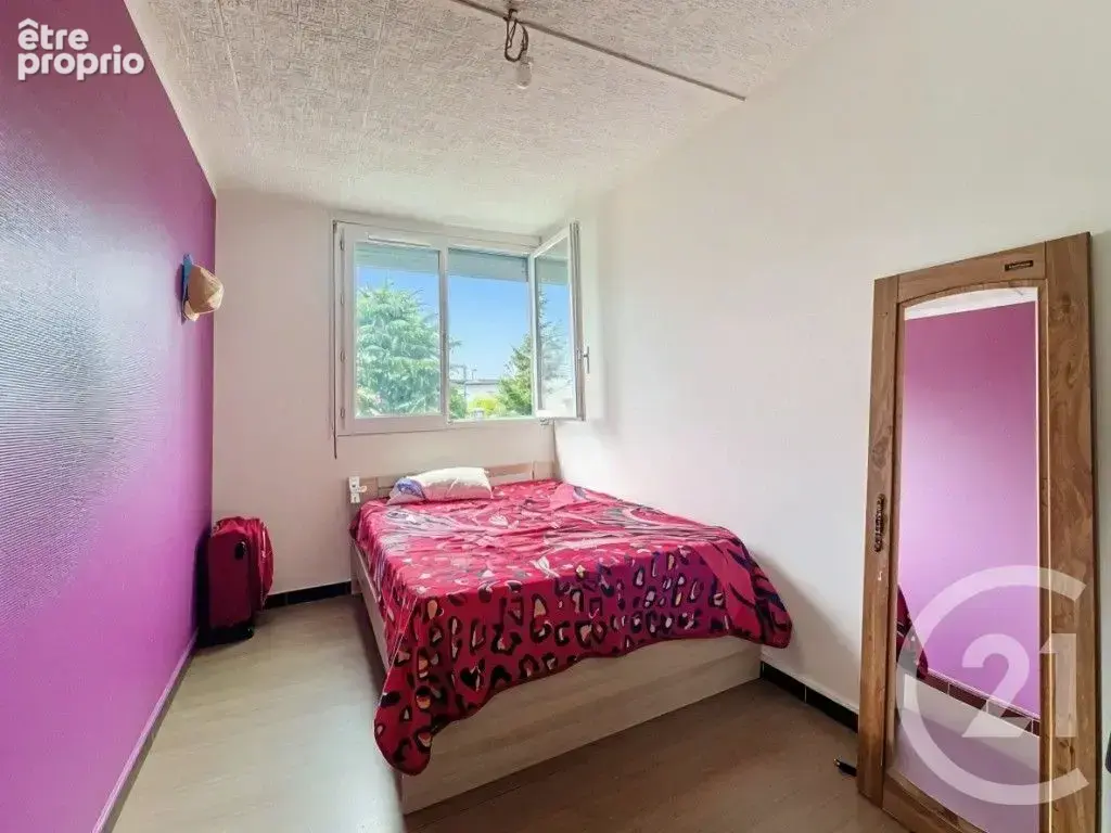 Appartement 65 m² à Venissieux  - photo 6
