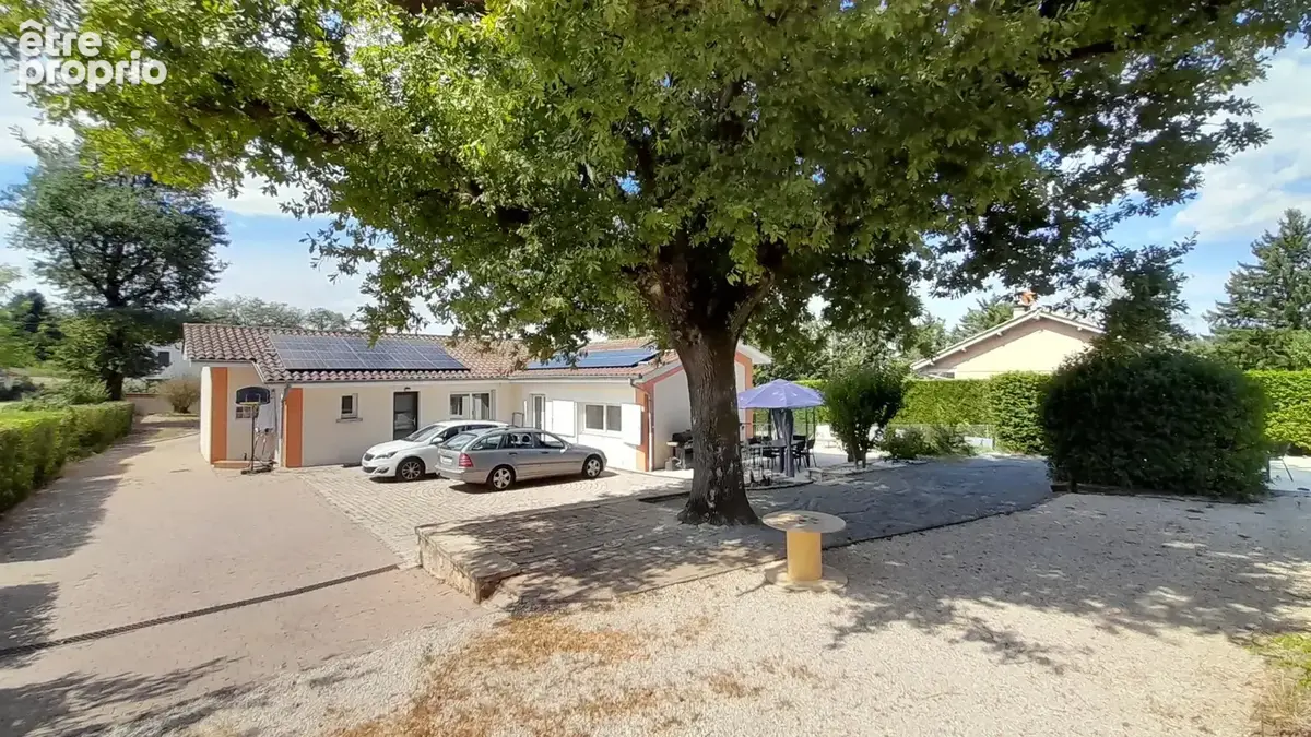 Photo Maison à Montceaux au prix de 429 000€
