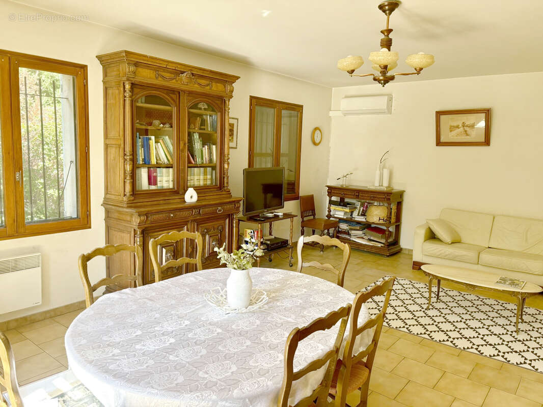 Maison à GRIGNAN