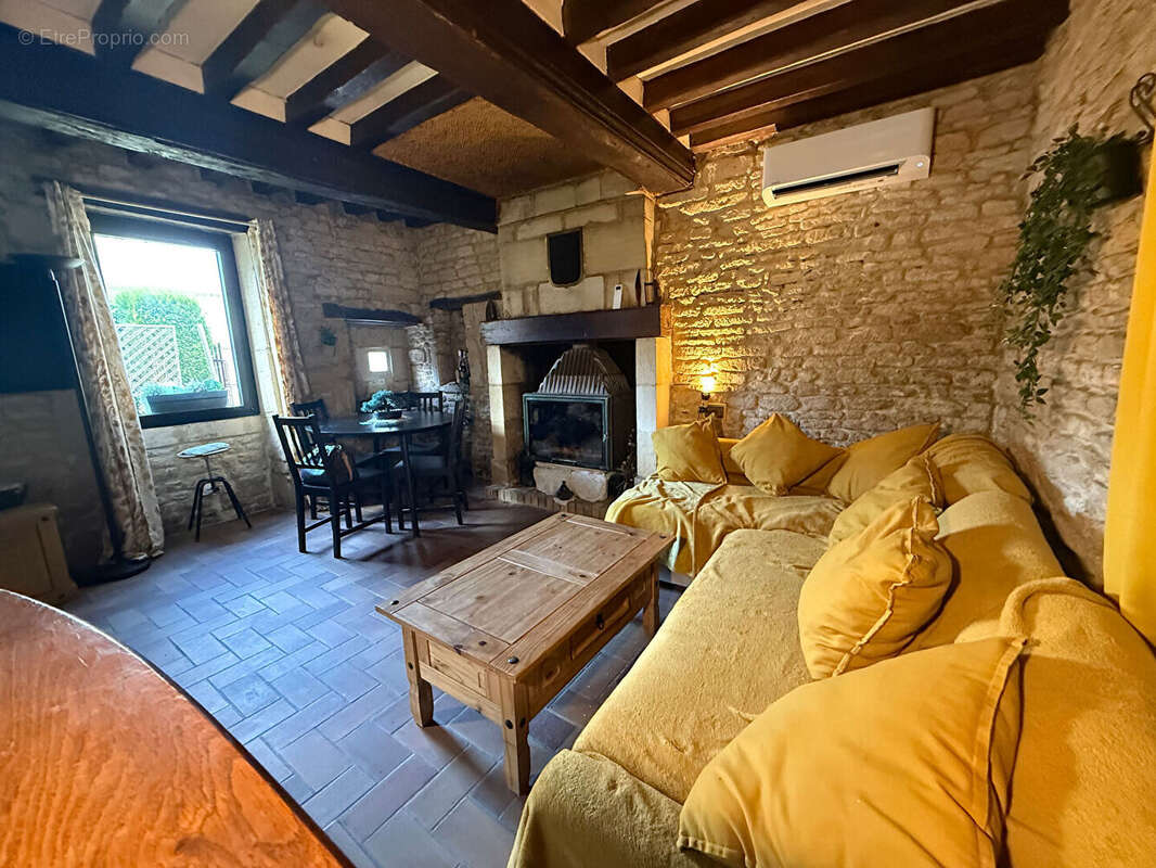 Maison à PERIERS-SUR-LE-DAN