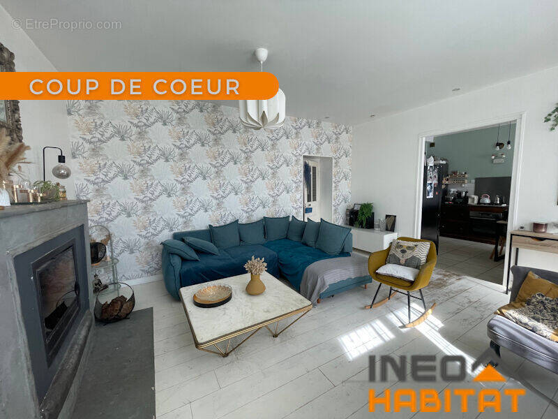 Maison à LA CHAPELLE-AUX-FILTZMEENS