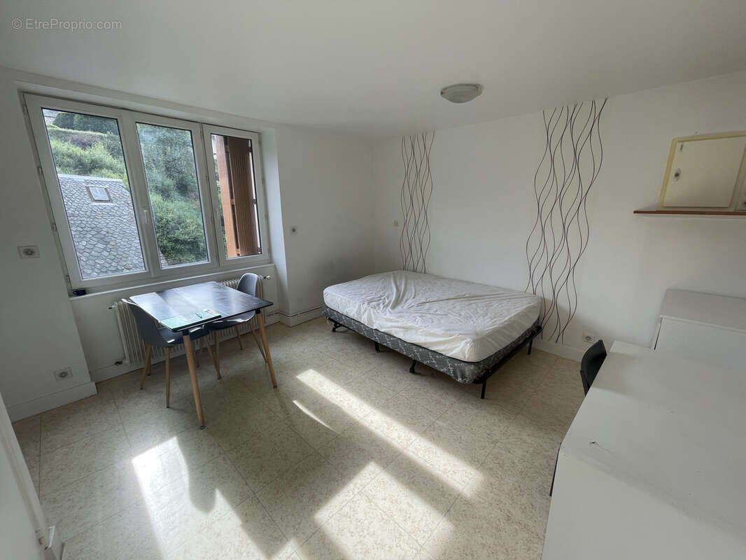 Appartement à ROCHEFORT-MONTAGNE