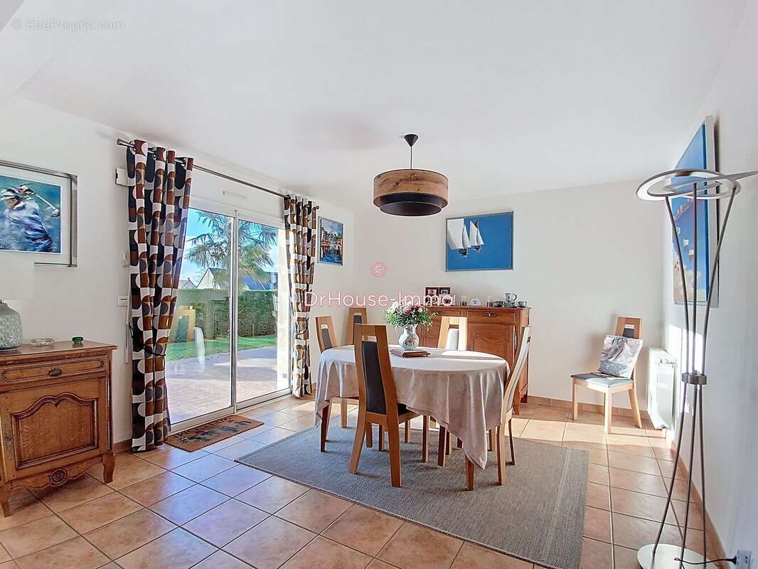 Maison à SAINT-SENIER-SOUS-AVRANCHES