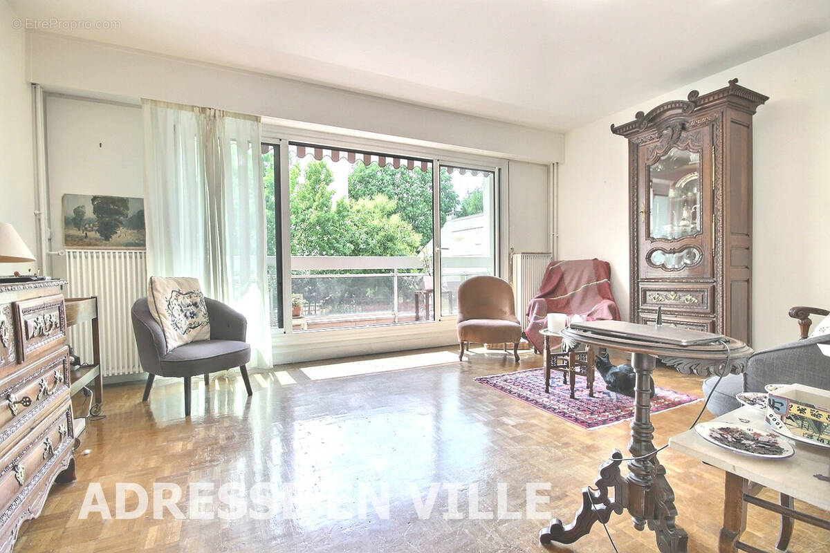 Appartement à LEVALLOIS-PERRET