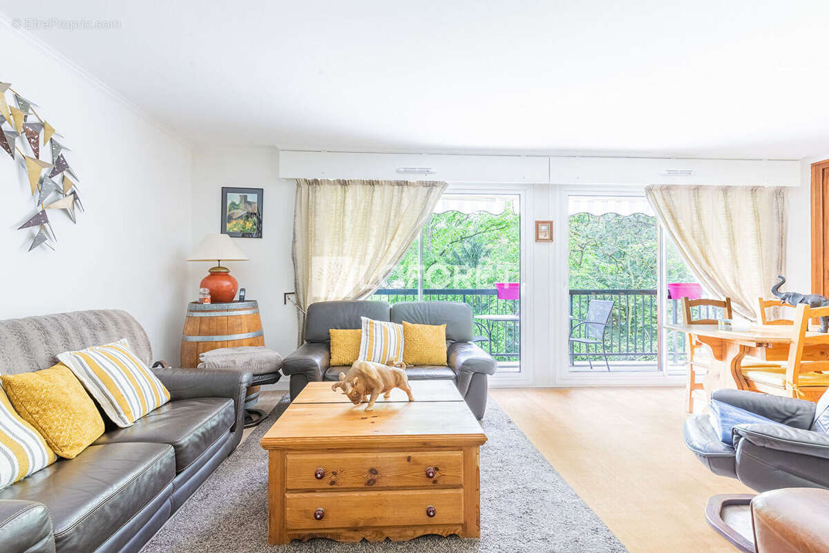 Appartement à CHILLY-MAZARIN