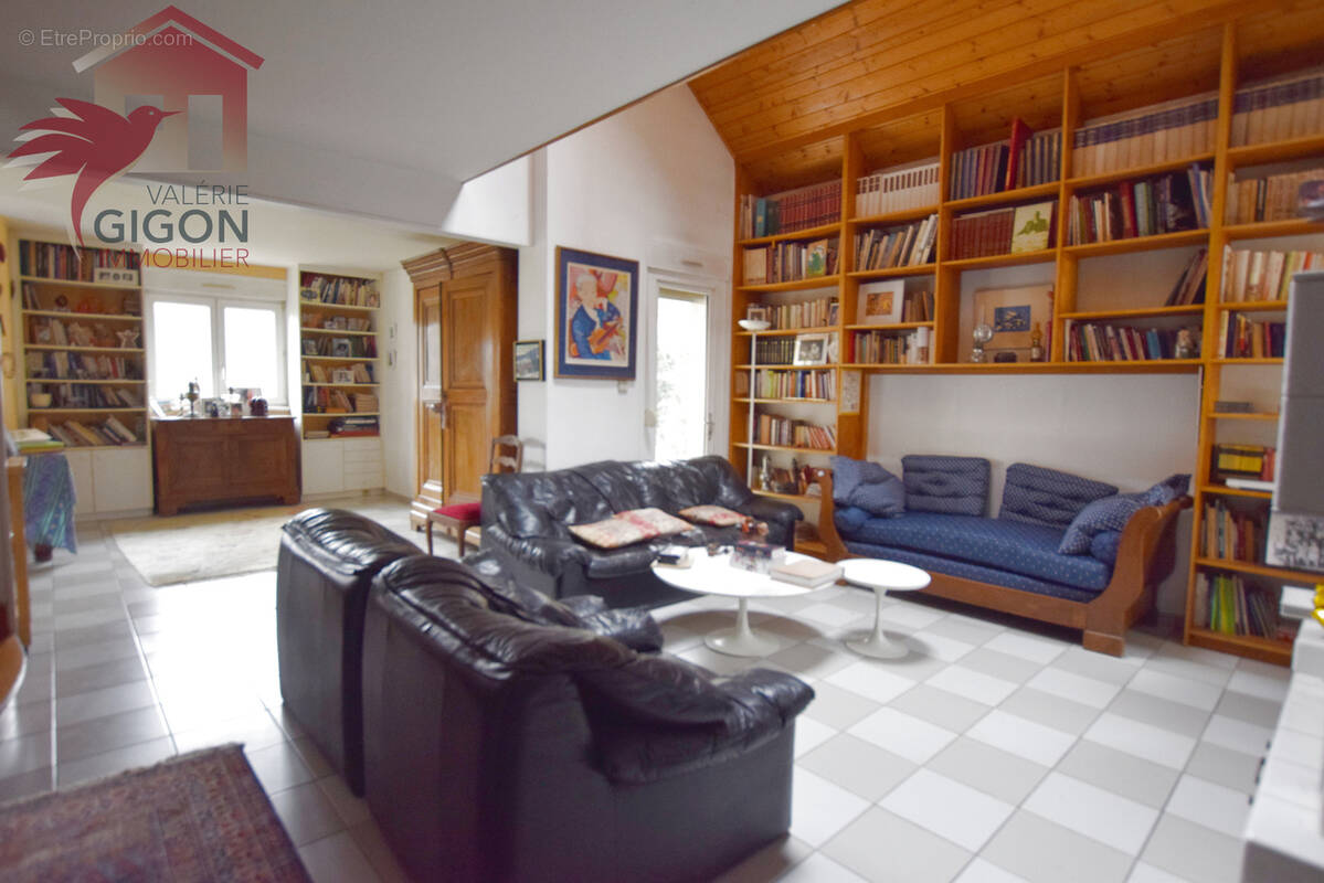 Maison à GRAND-CHARMONT