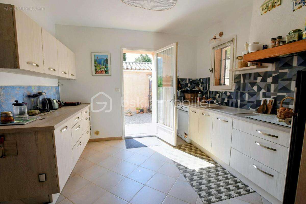 Maison à LES ADRETS-DE-L'ESTEREL