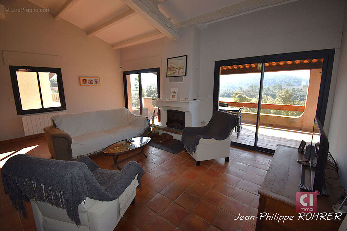 Maison à SAINTE-ANASTASIE-SUR-ISSOLE