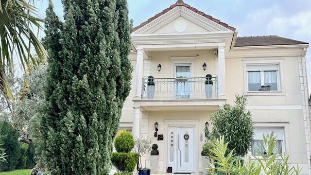 Maison à MORANGIS