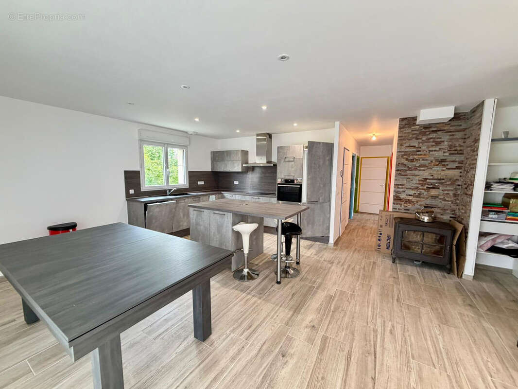 Vente jolie maison plain-pied de 2019  sur 3752 m2 de terrain dont un étang LURE - photo 7