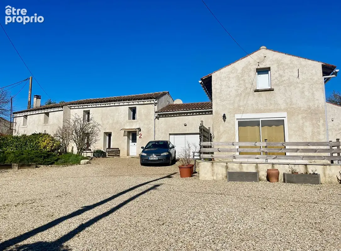 Maison à SAINT-MANDE-SUR-BREDOIRE