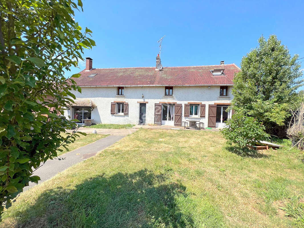 Maison Chaumont En Vexin 10 pièce(s) 270 m2 - photo 2