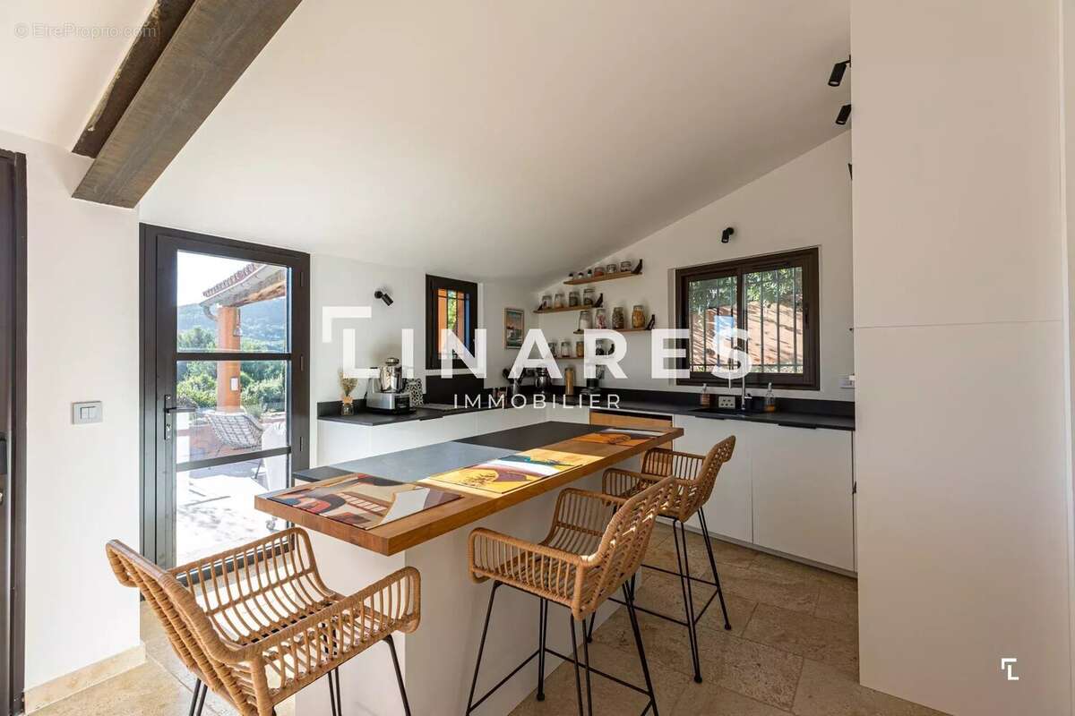 Maison à LA CADIERE-D'AZUR