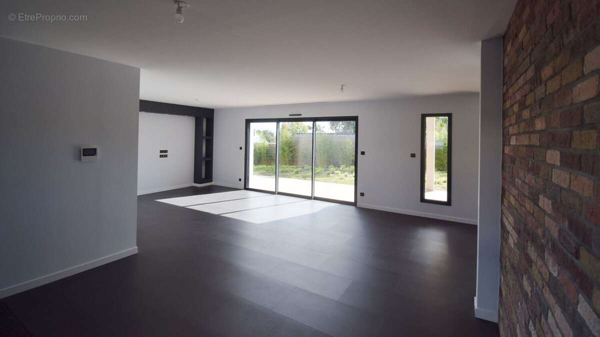 Maison à BELLERIVE-SUR-ALLIER