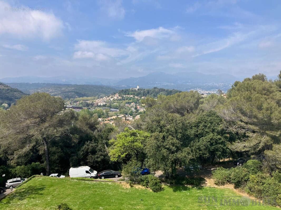 Appartement 90 m² à Cagnes-Sur-Mer  - photo 8