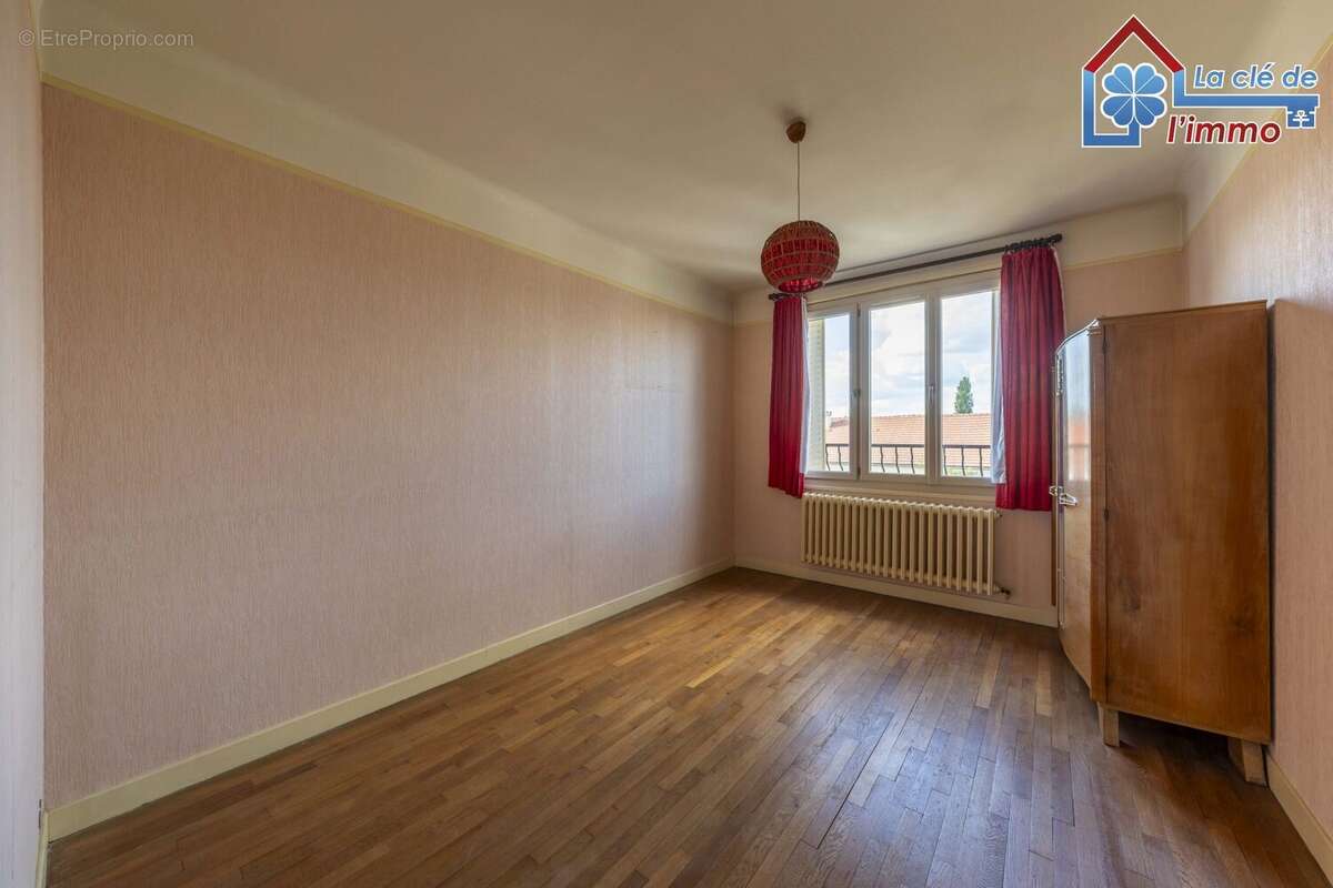 Maison à MOISSY-CRAMAYEL