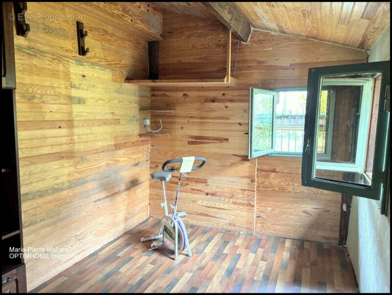 Maison familiale de 7 pièces à BOURGANEUF (23) - photo 17
