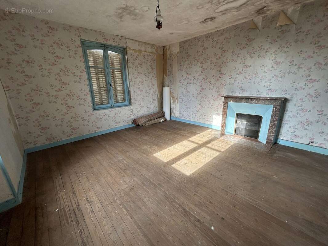 Maison à CONDE-SUR-NOIREAU