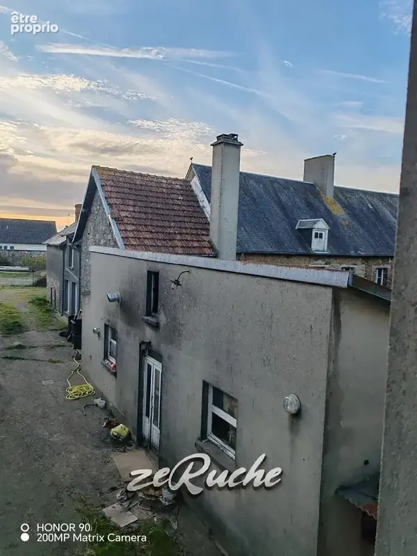 À vendre – anciens murs commerciaux avec fort potentiel - photo 9