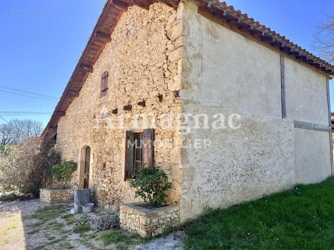 Maison à ROQUEBRUNE