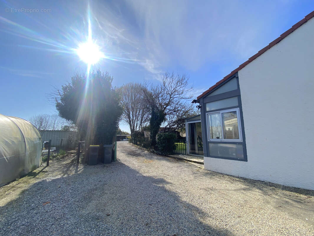 Maison à MONTBERT