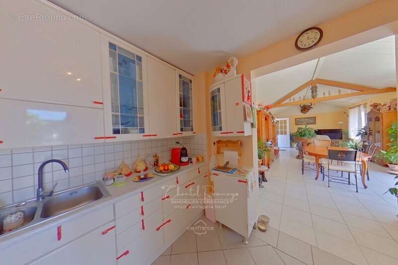 Maison à NAZELLES-NEGRON