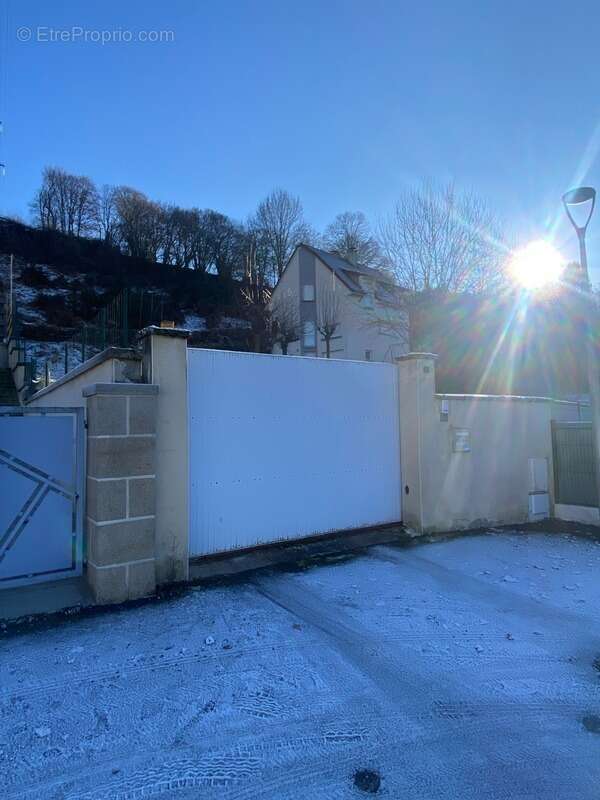 Maison à ARPAJON-SUR-CERE