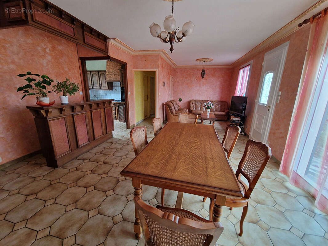 Maison à SAINT-POIX