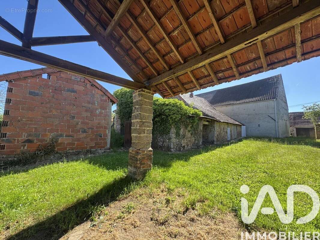 Maison 68 m² à Morey  - photo 4