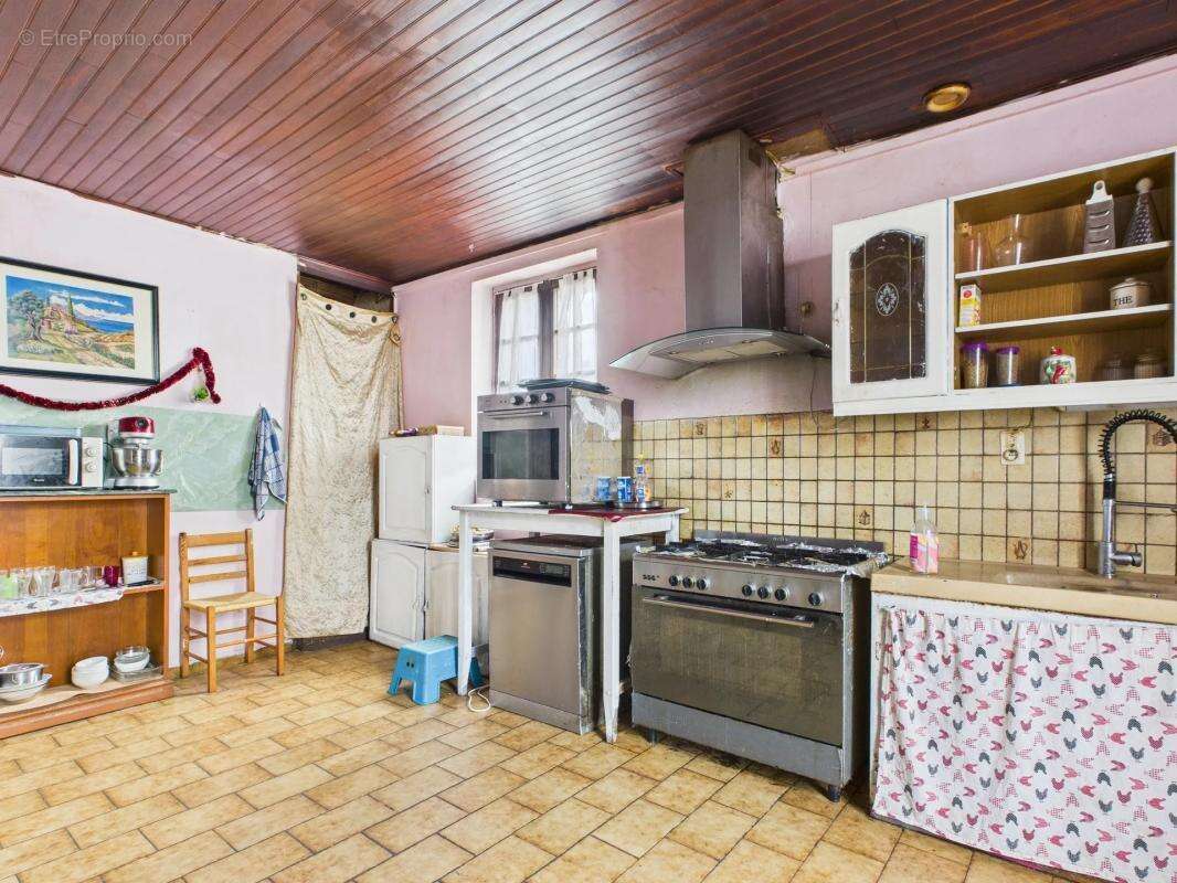 Maison à SEREZIN-DU-RHONE