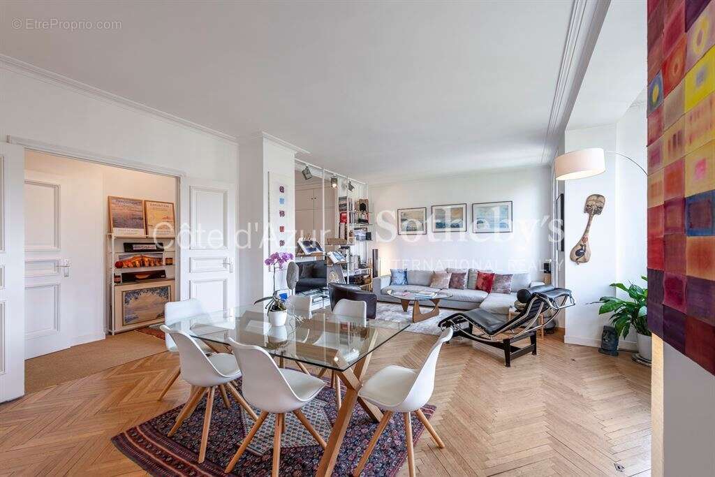 Nice Victor Hugo appartement 3 pièces 112 m² rénové avec bow windows vue jardin proche mer - photo 13
