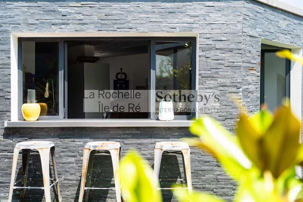 Maison à PORT-DES-BARQUES