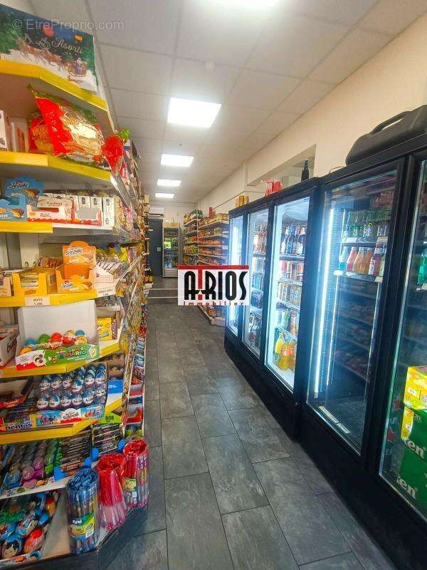 Investissement locatif - local commercial 85m² - photo 5