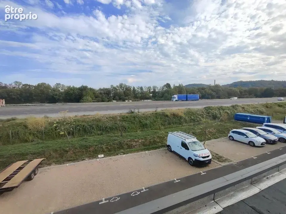 Bien immobilier à vendre à Bourgoin-Jallieu (38300) - photo 2