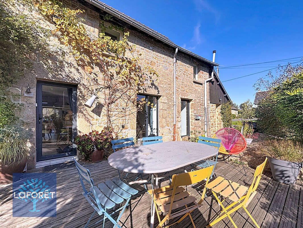 Maison à SAINT-GERMAIN-EN-COGLES