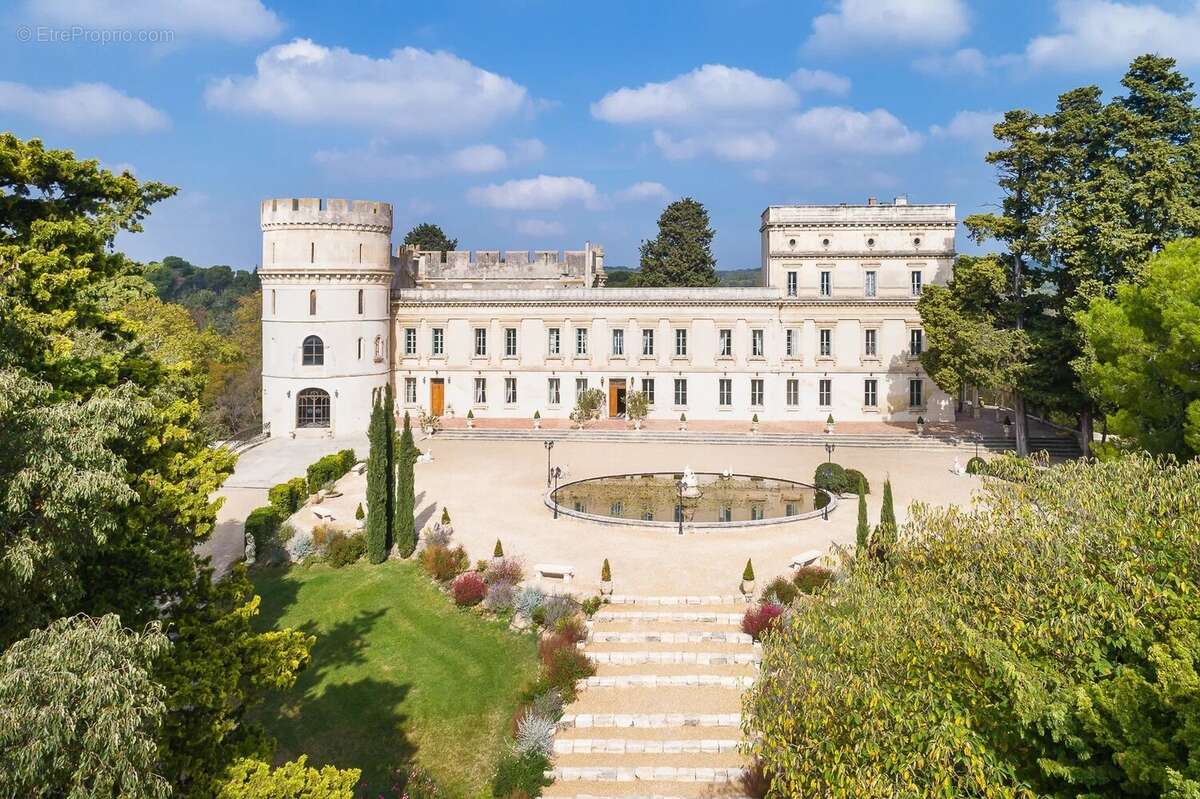 Maison à FONTVIEILLE