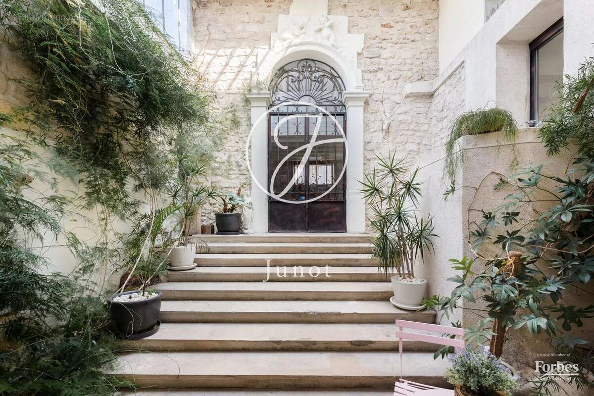 Appartement à PARIS-9E