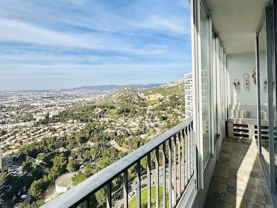 Appartement à MARSEILLE-9E