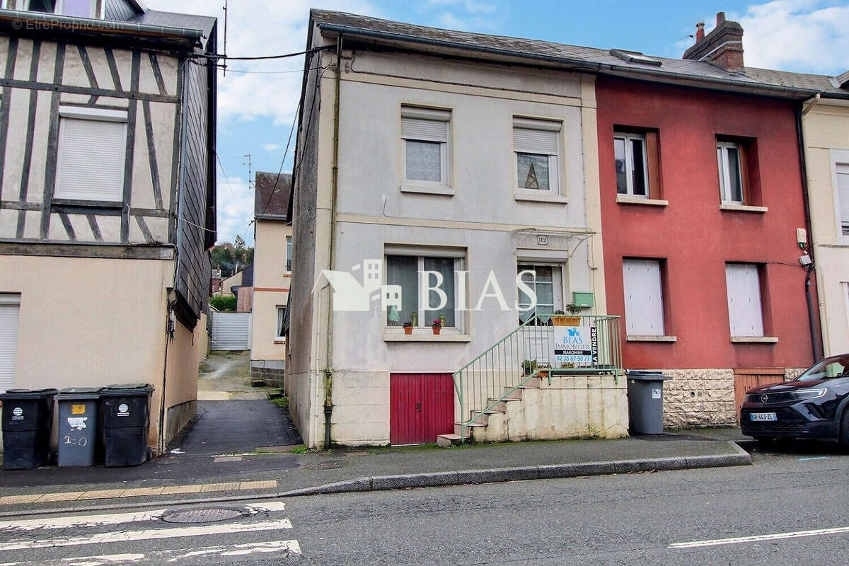 Maison à MONT-SAINT-AIGNAN