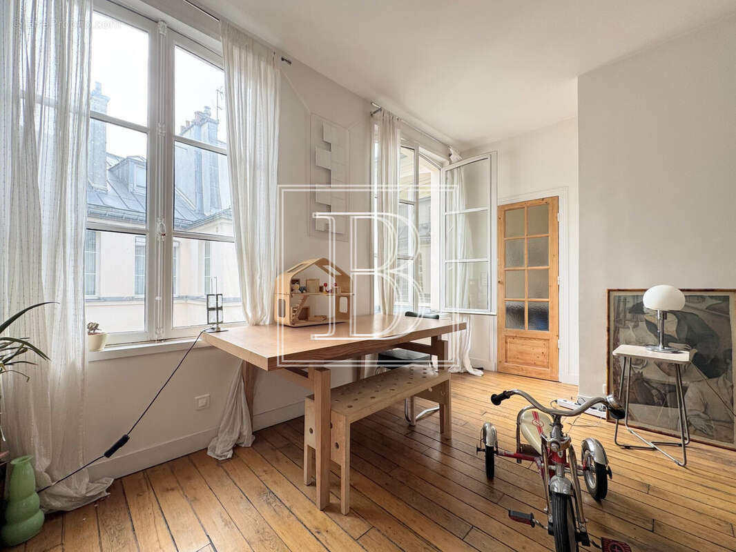 Appartement à PARIS-4E