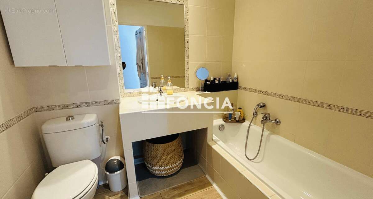 Maison à ROQUEBRUNE-SUR-ARGENS