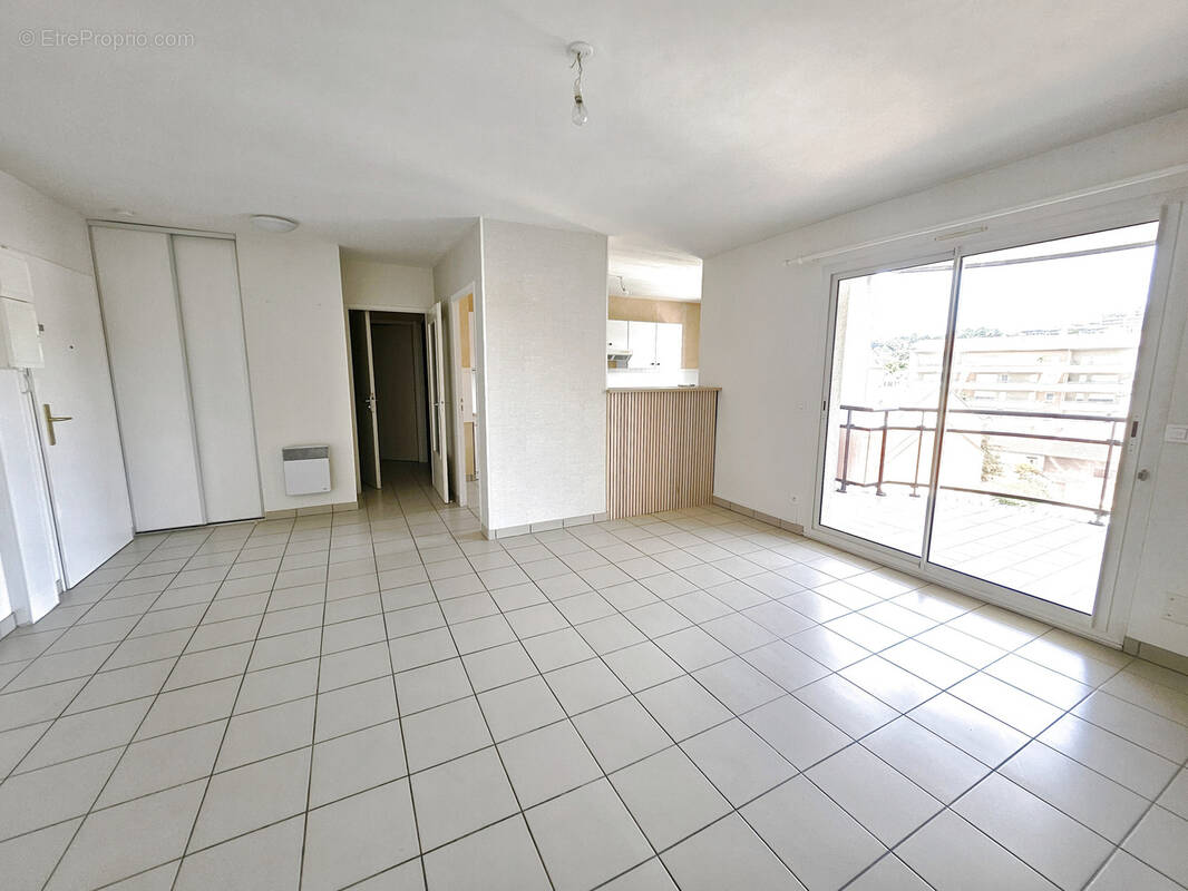 Appartement à LE PEAGE-DE-ROUSSILLON