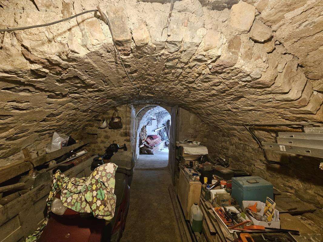 Maison à SAINT-PAUL-LE-JEUNE