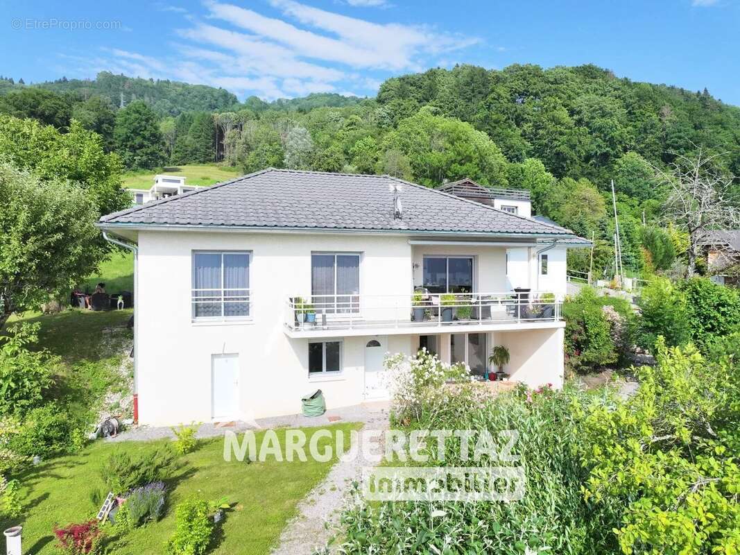 Maison à CHATILLON-SUR-CLUSES