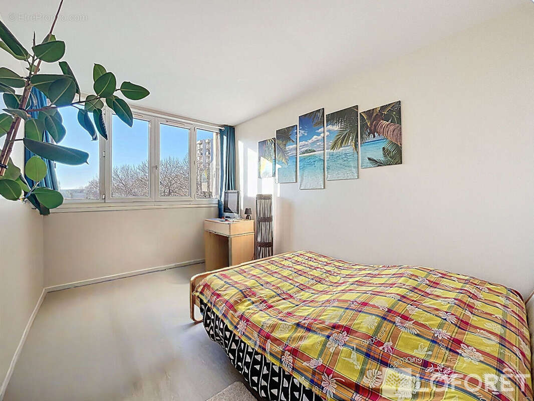 Appartement à SAINT-MICHEL-SUR-ORGE