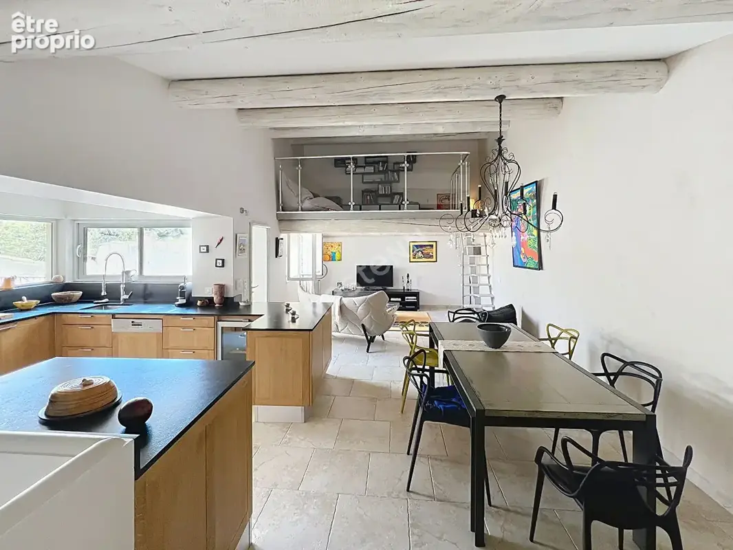 Cucuron - Une maison de village qui a tout d'une grande ! - photo 4