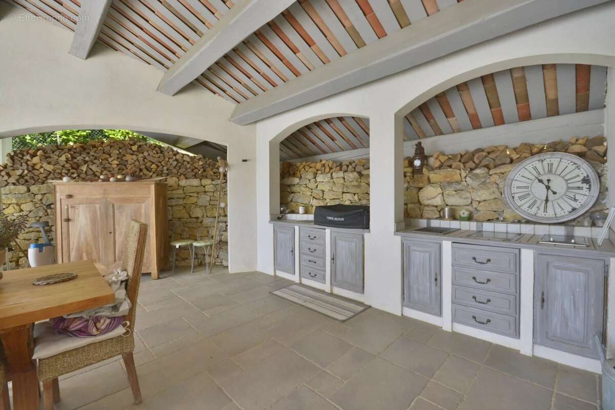 Maison à VALBONNE