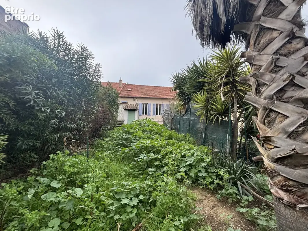 Marseille 13016, ENsemble immobilier avec maison et hangar - photo 11