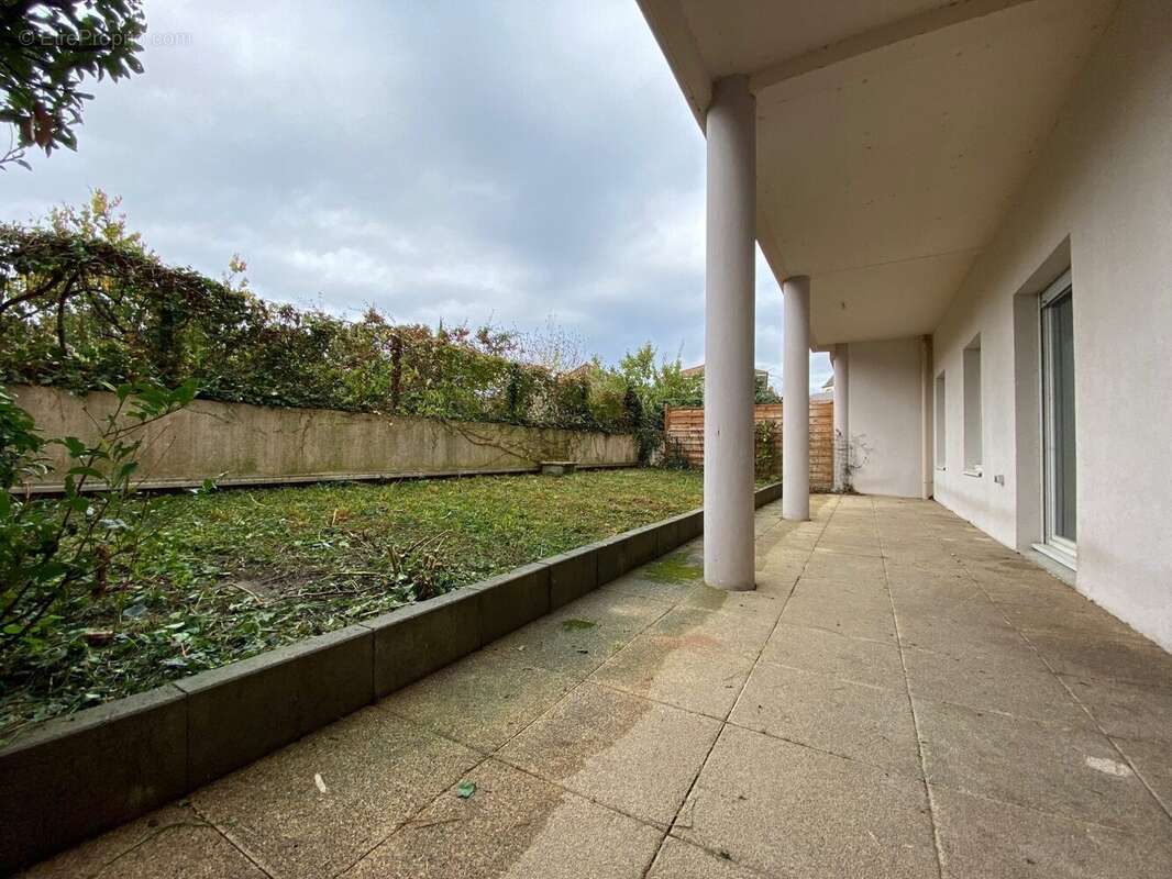 Appartement à CONDRIEU